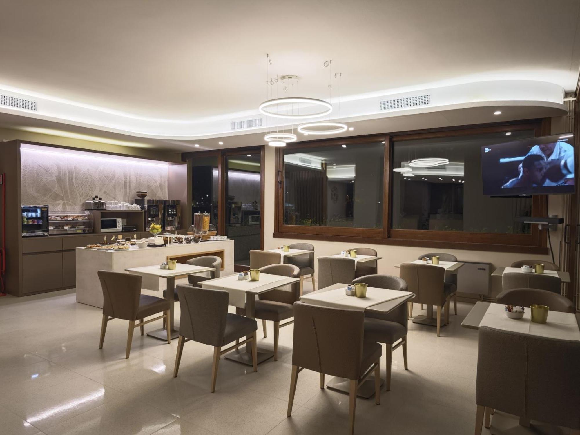 Albergo Grappolo D'Oro มอนเตเบลลูนา ภายนอก รูปภาพ