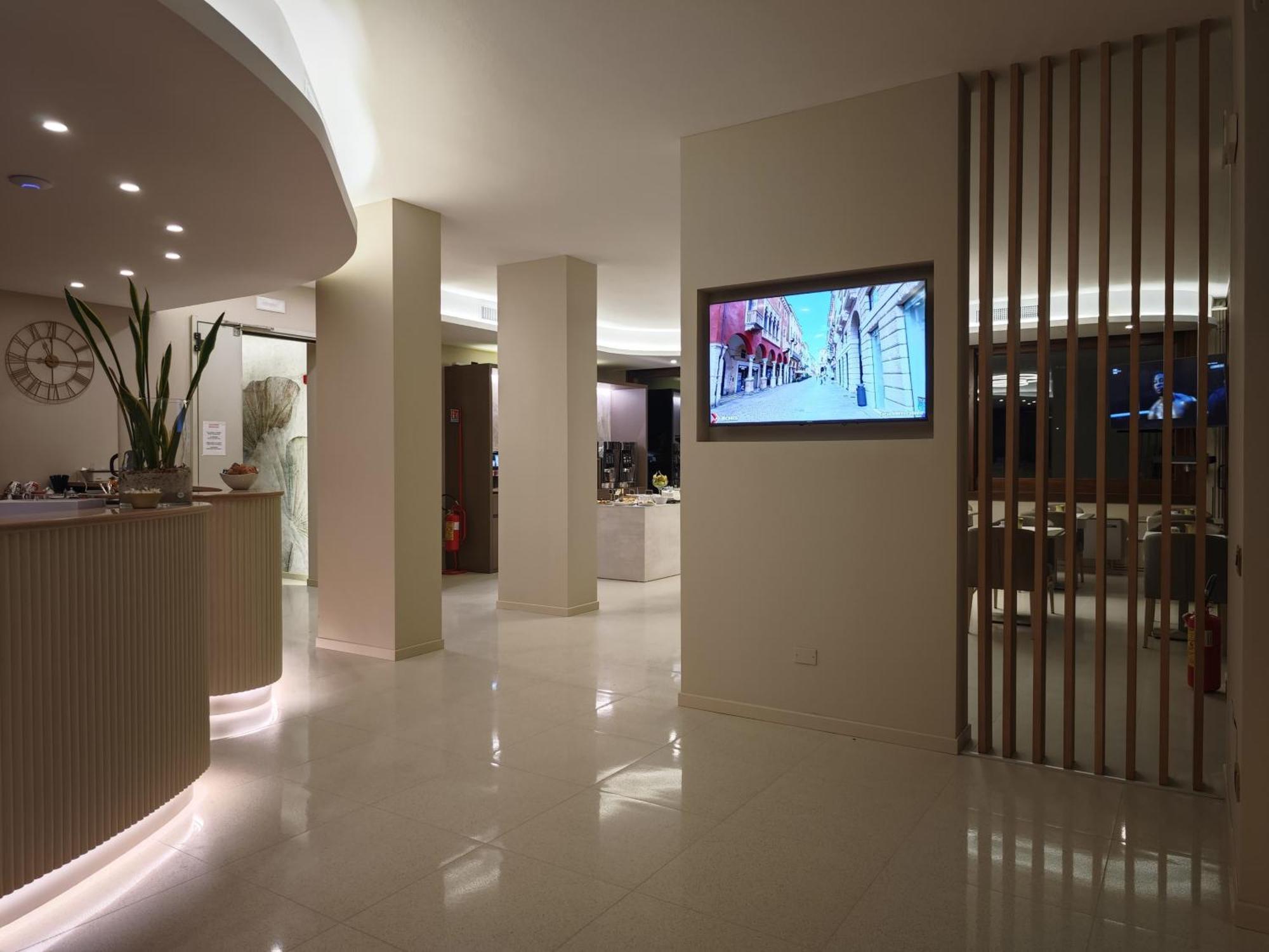 Albergo Grappolo D'Oro มอนเตเบลลูนา ภายนอก รูปภาพ