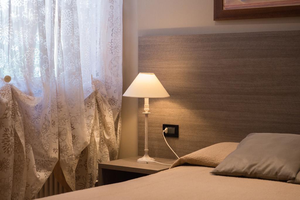 Albergo Grappolo D'Oro มอนเตเบลลูนา ภายนอก รูปภาพ