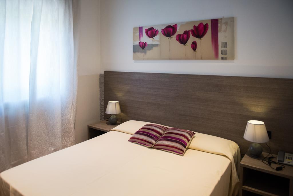 Albergo Grappolo D'Oro มอนเตเบลลูนา ภายนอก รูปภาพ