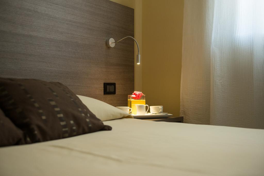 Albergo Grappolo D'Oro มอนเตเบลลูนา ภายนอก รูปภาพ